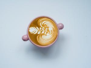 Latte art in artisan ceramics