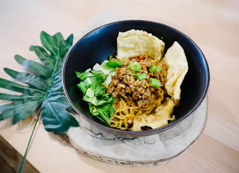 Mie ayam soep van kip noedels